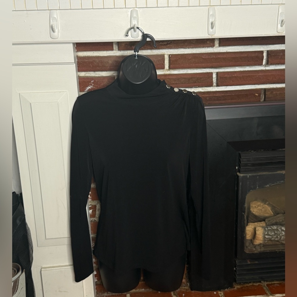 Michael Kors Size S Black Long Sleeve Women's Top Blouse w/ Stylish Buttons